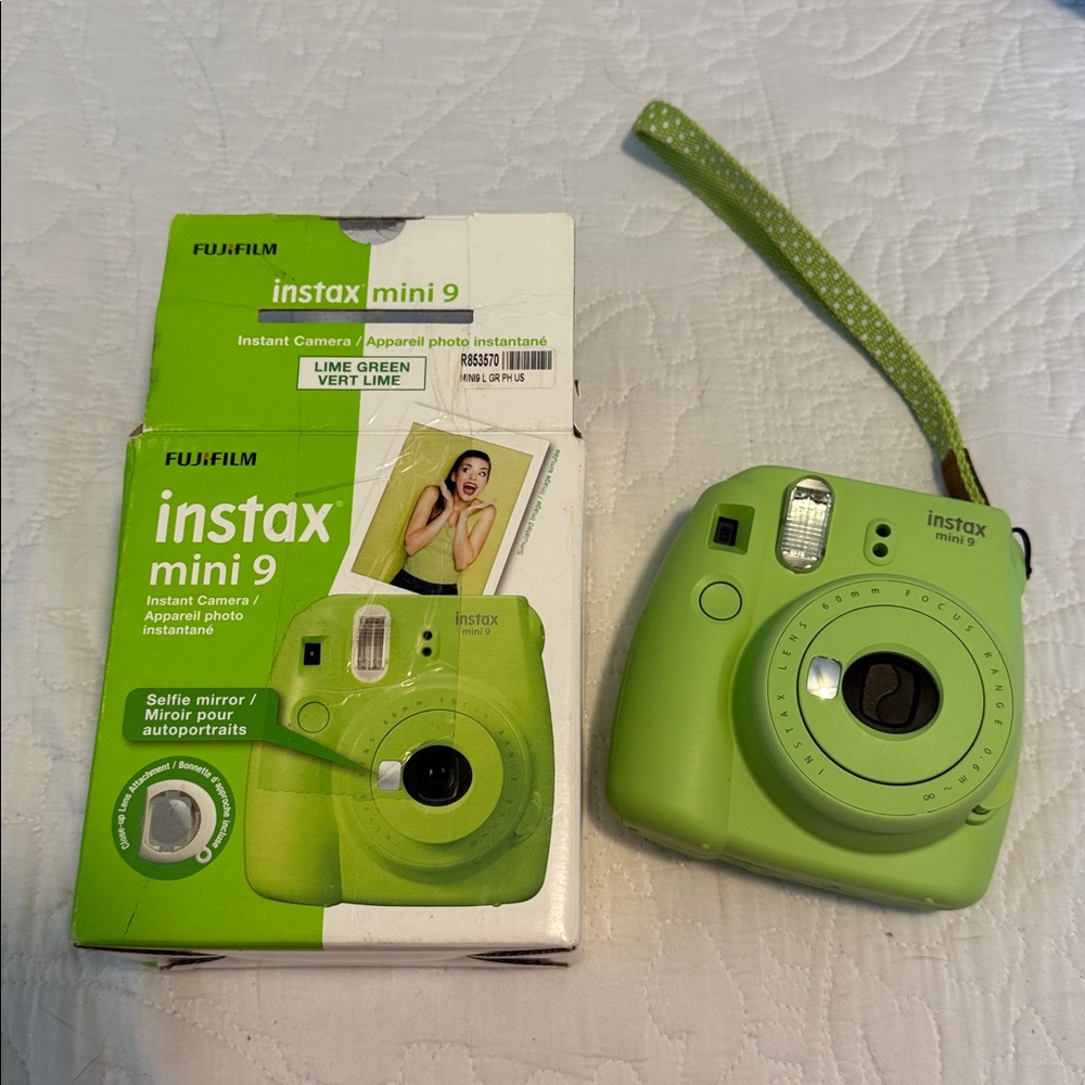 Fujifilm Instax Mini 9 in Vibrant Lime